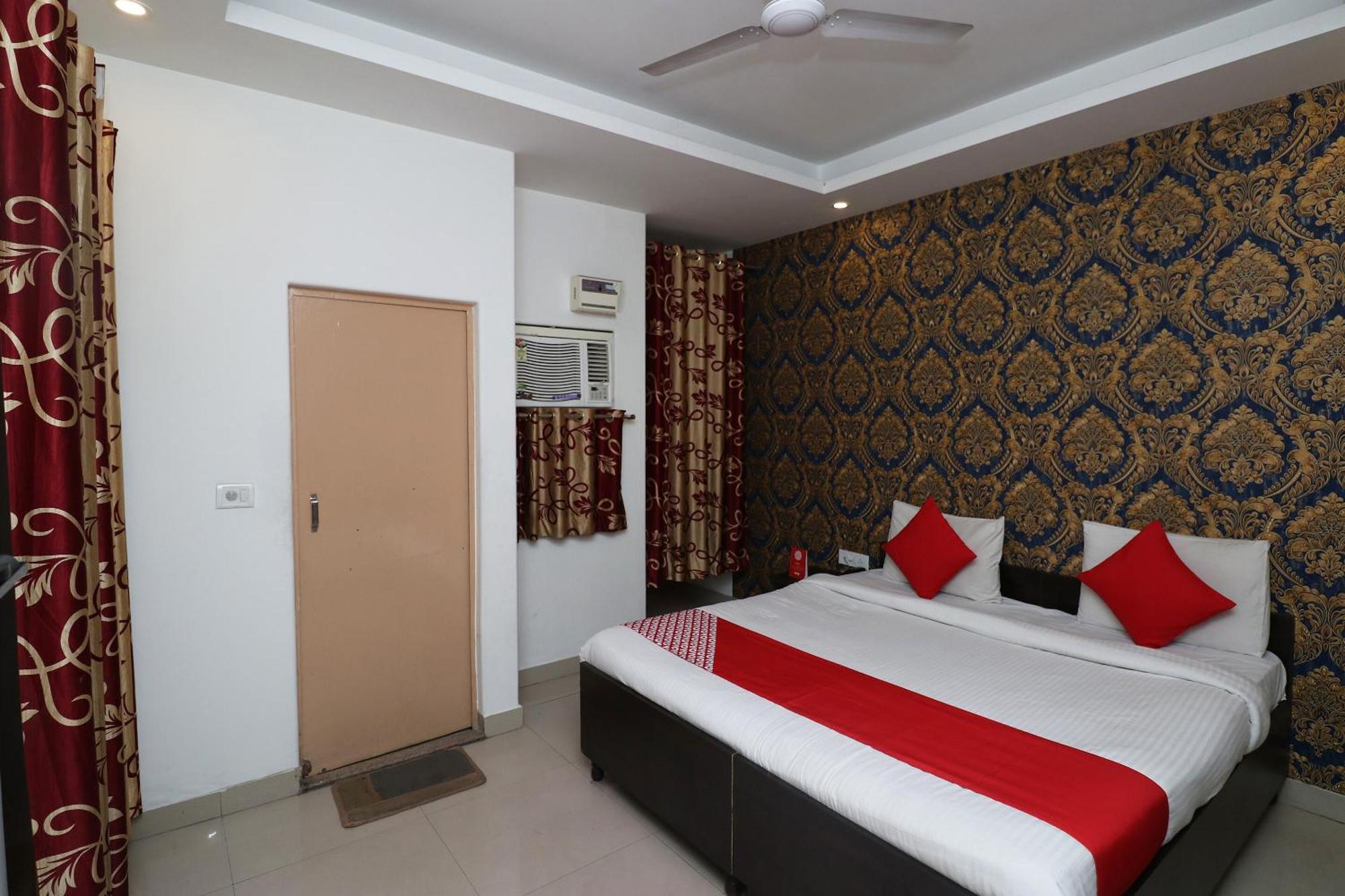 โอโย 11384 โฮเทล ไดมอนด์ สตาร์ Hotel นิวเดลี ภายนอก รูปภาพ