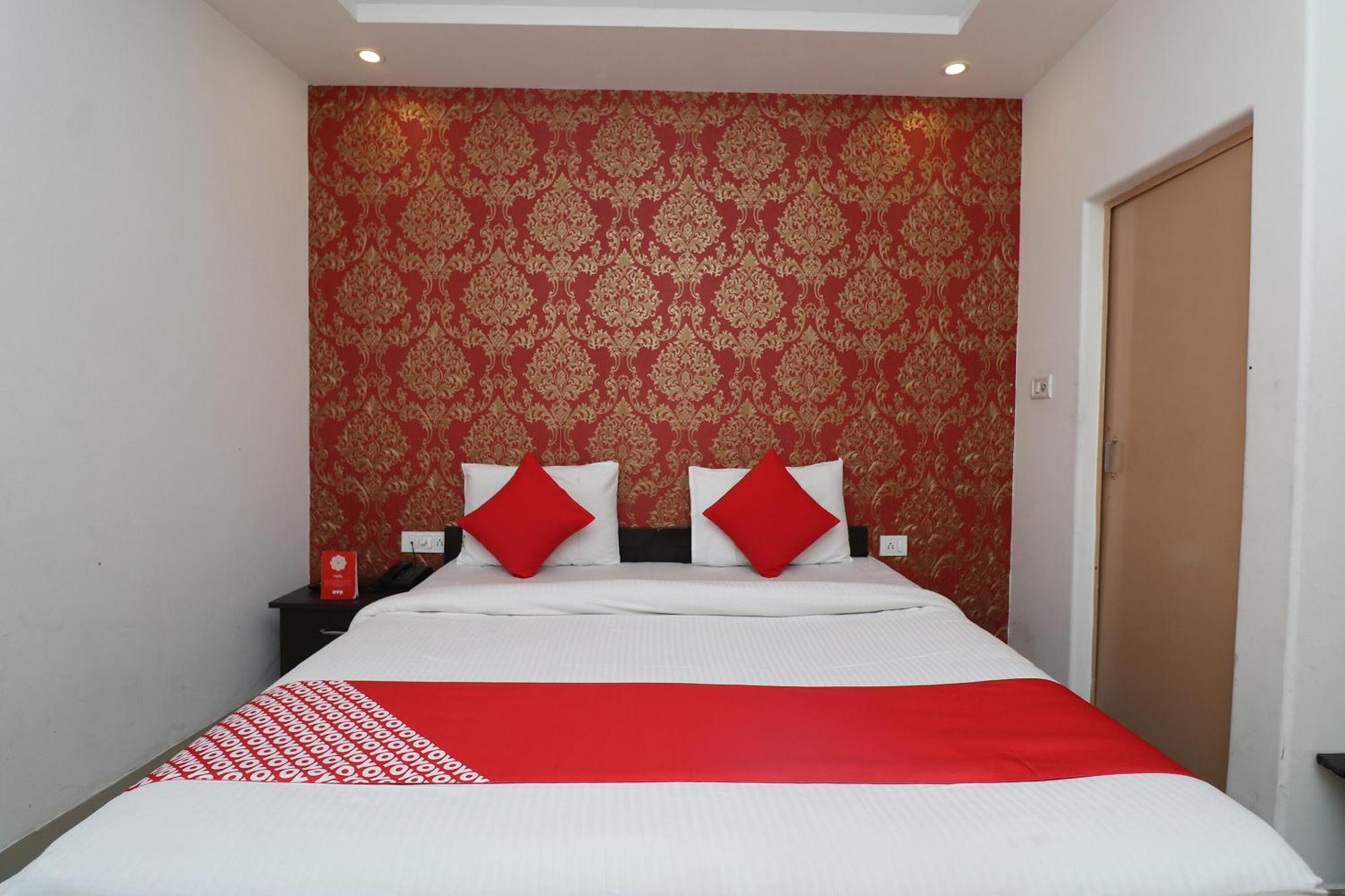 โอโย 11384 โฮเทล ไดมอนด์ สตาร์ Hotel นิวเดลี ภายนอก รูปภาพ